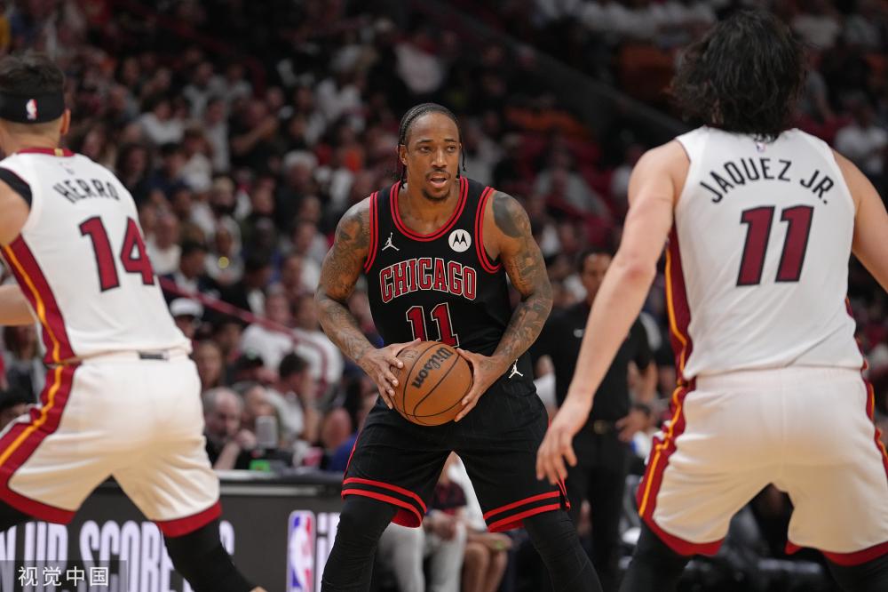 湖人陷入被 湖人陷入被