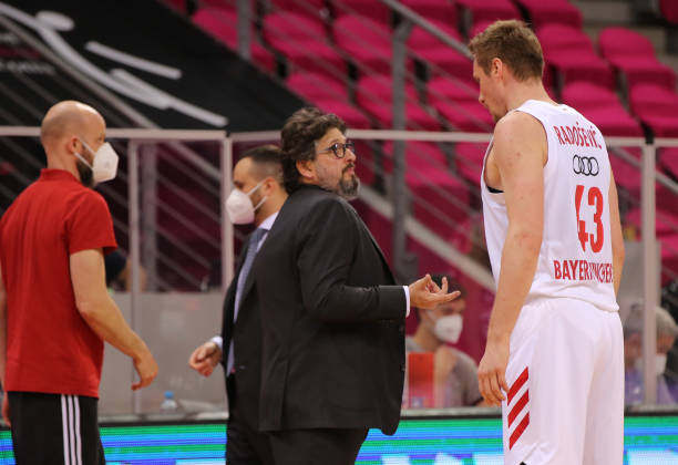 都充满了无 都充满了无