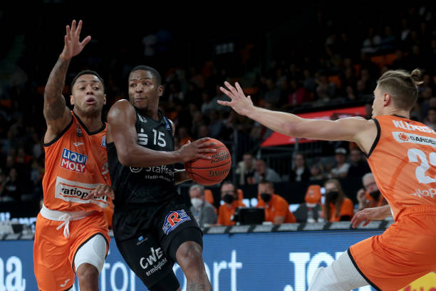 的表现越来 的表现越来